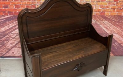 Antique Twin Beds – Gorgeous Benches